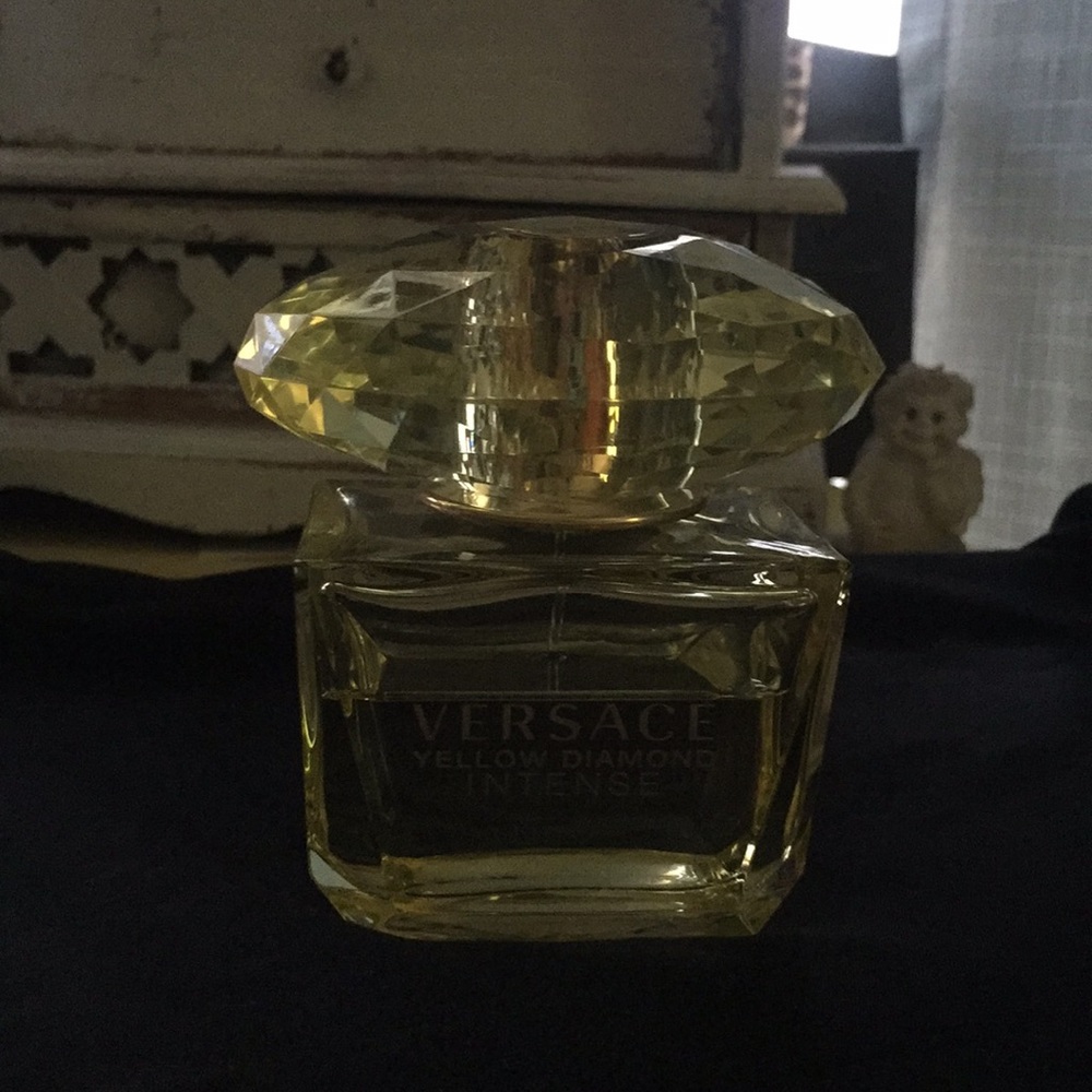 Versace yellow diamond intense